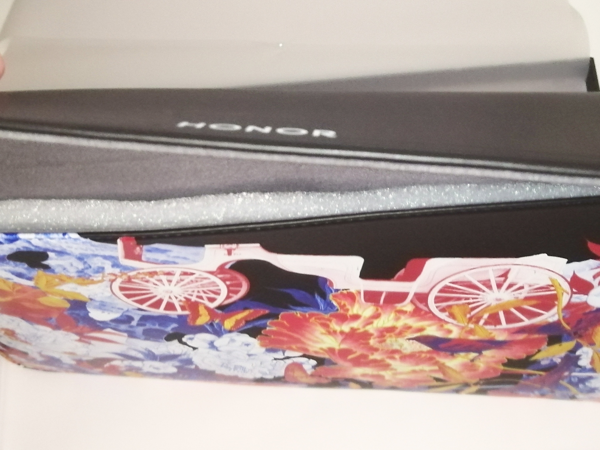 ОБЗОР-Лимитированный-кейс-для-HONOR-MagicBook-или-Мой-приз