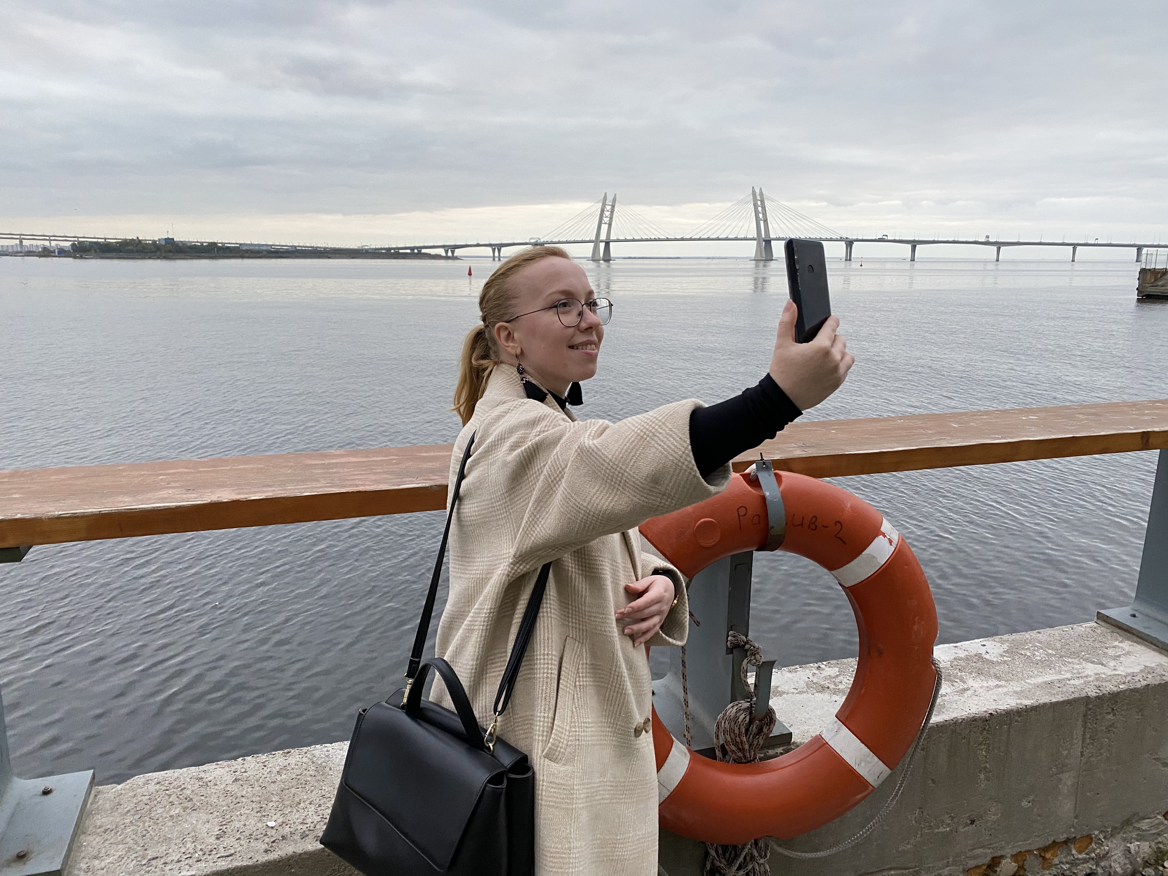 pspanstrongНаша-встреча-с-Honor-10i-была