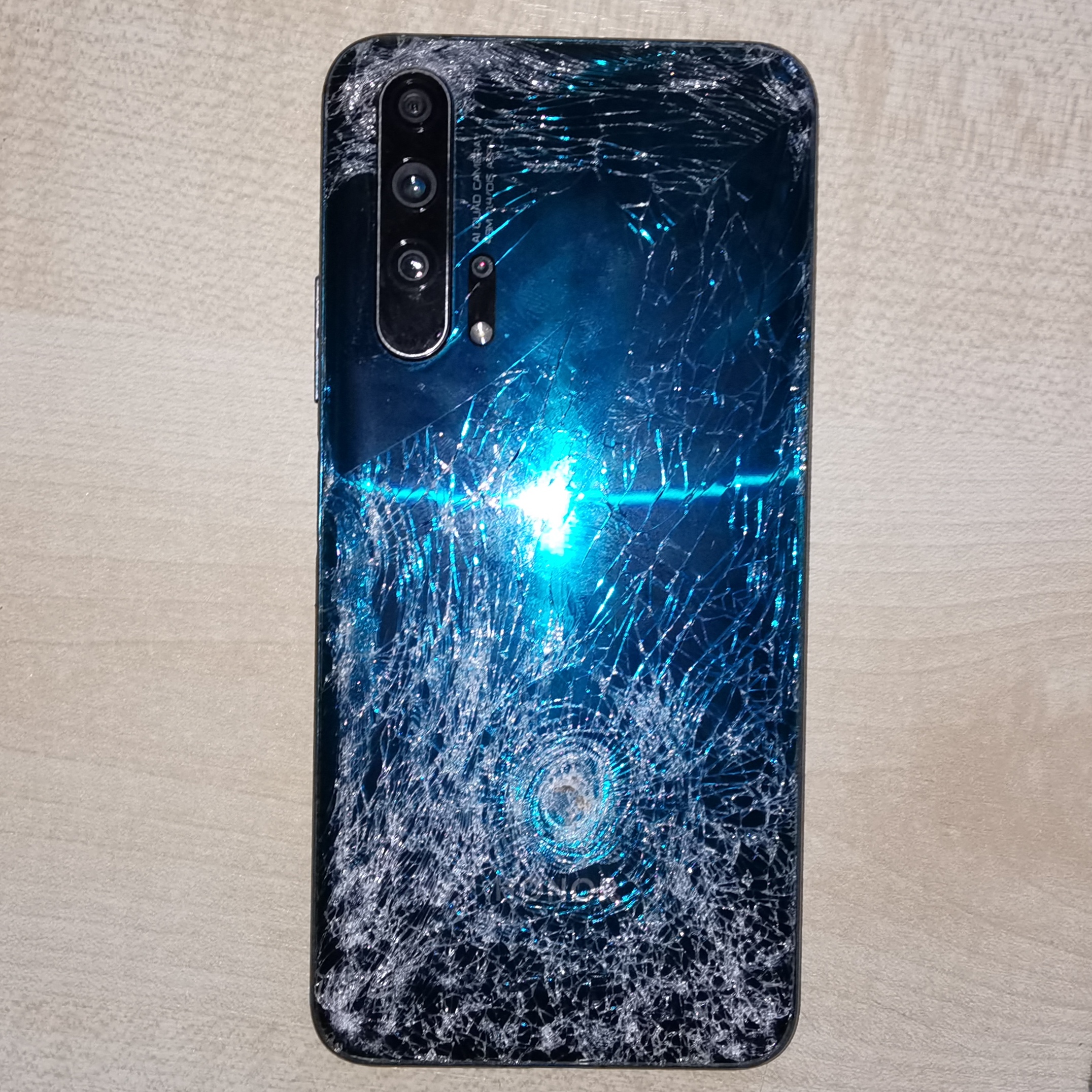 Как выжил Honor 20 Pro | HONOR CLUB (RU)