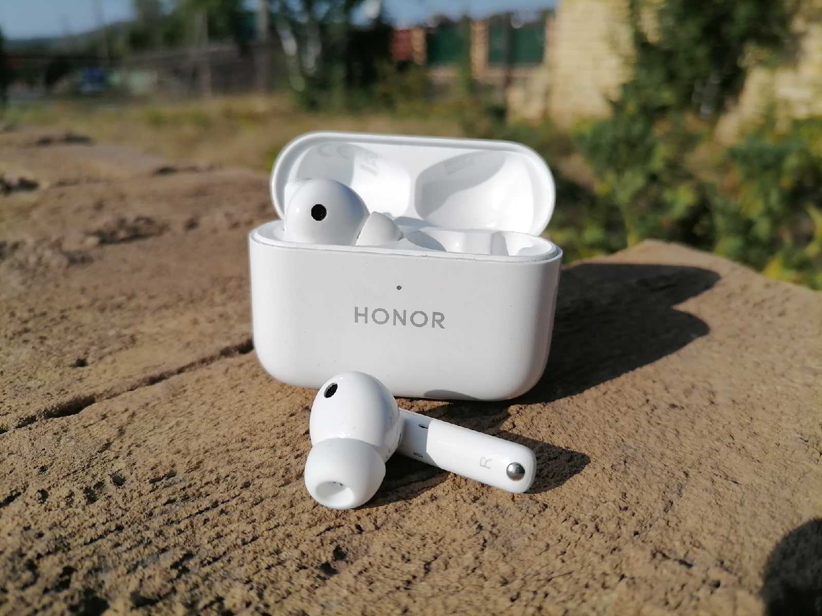 Беспроводные наушники honor 2 lite. Наушники Honor Earbuds 2 Lite. Honor Earbuds 2. Honor Earbuds 2 Lite Black.